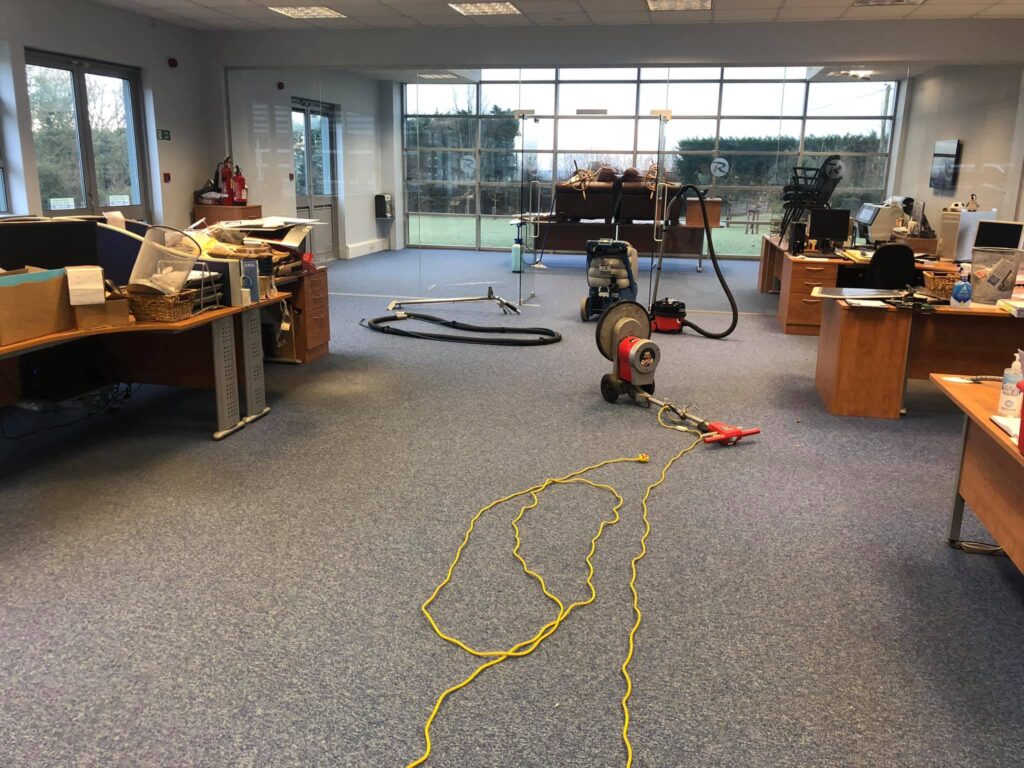 cleaning office carpet floors